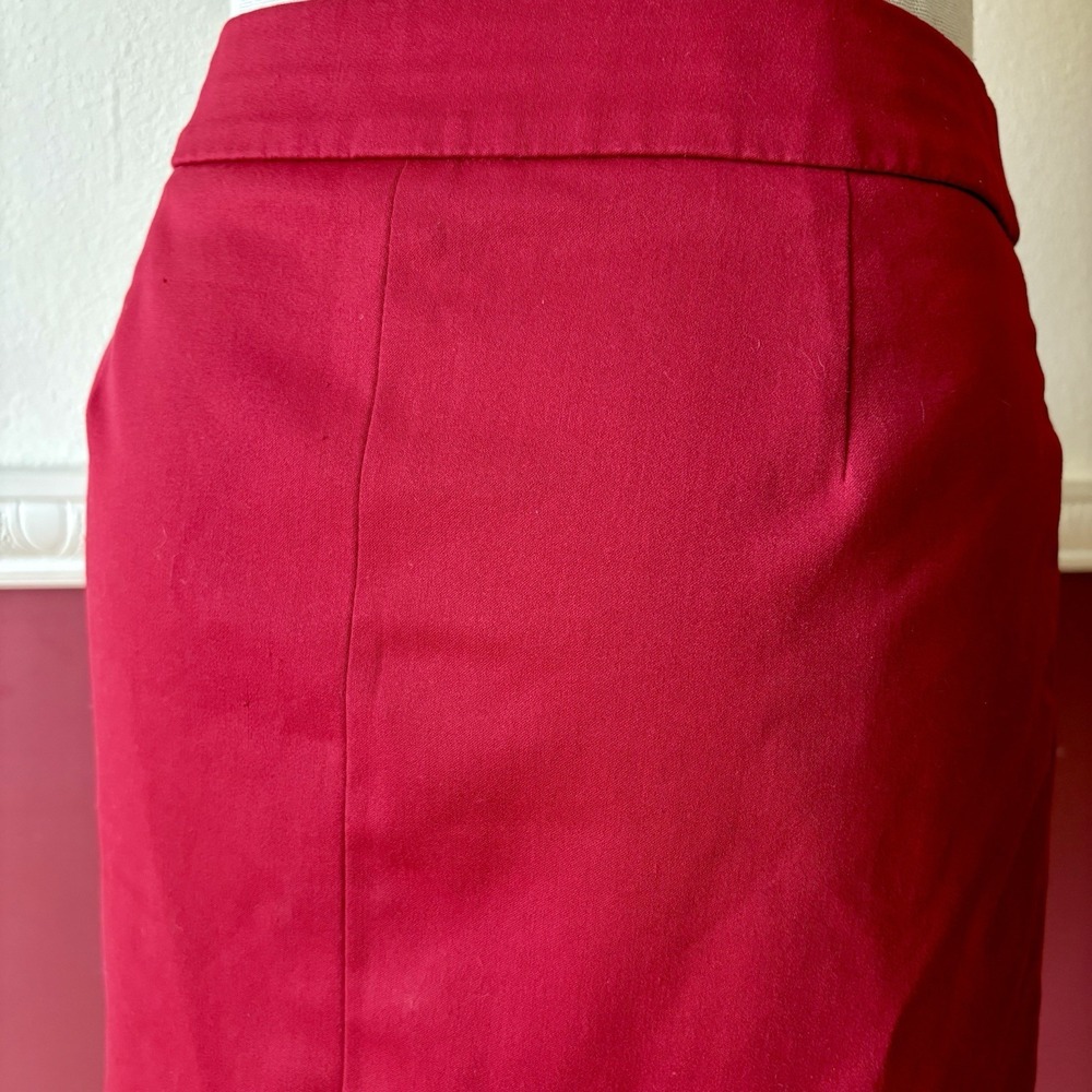 Express Design Studio The Editor Button Front Red… - image 4